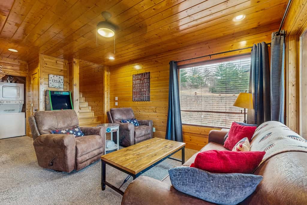 Lovely Cabin, Sleep 6・Hot Tub・Mtn View・Pool Access