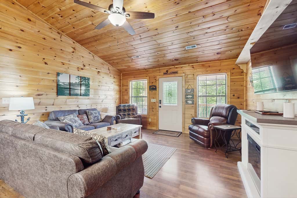 Tranquil Cabin W Hot Tub・Boat / Motorcycle Parking