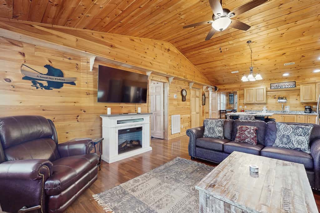 Tranquil Cabin W Hot Tub・Boat / Motorcycle Parking