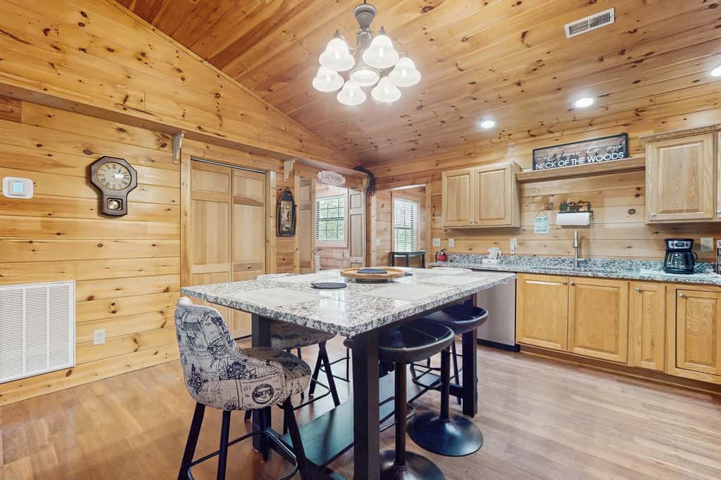 Tranquil Cabin W Hot Tub・Boat / Motorcycle Parking