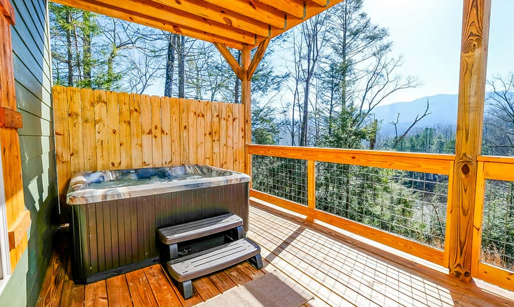 Luxe Mtn View Cabin, Sleeps 10, Hot Tub, Game Room