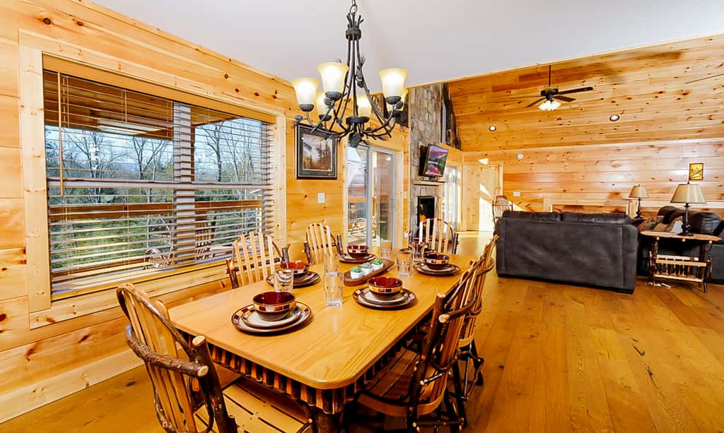 Luxe Mtn View Cabin, Sleeps 10, Hot Tub, Game Room