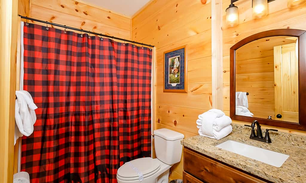 Luxe Mtn View Cabin, Sleeps 10, Hot Tub, Game Room