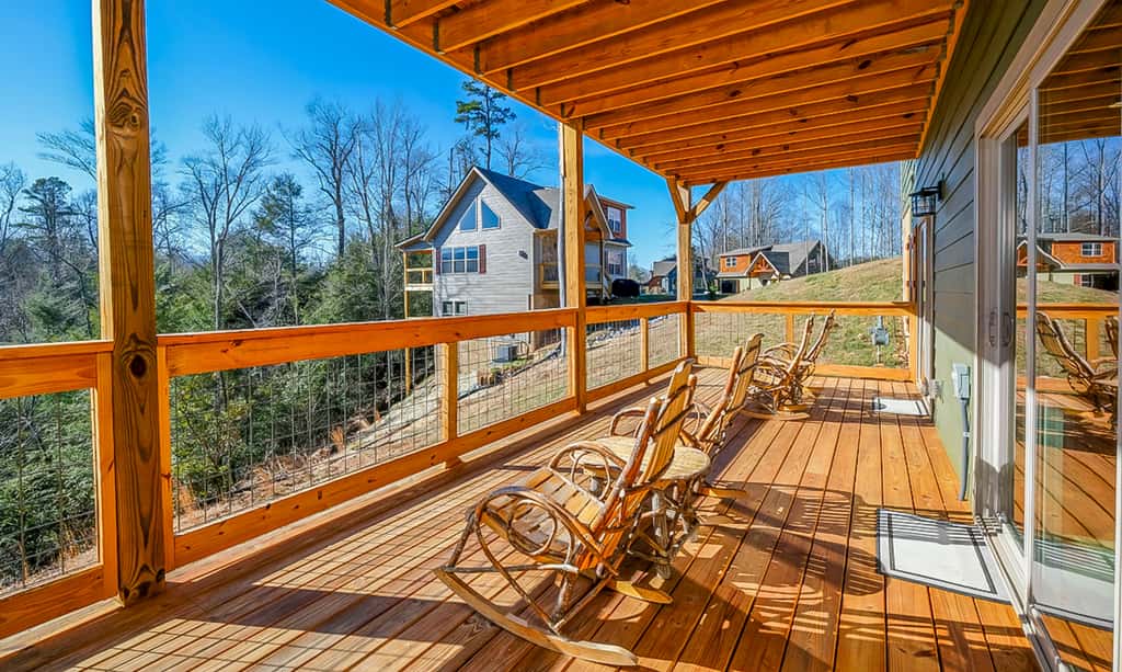 Luxe Mtn View Cabin, Sleeps 10, Hot Tub, Game Room