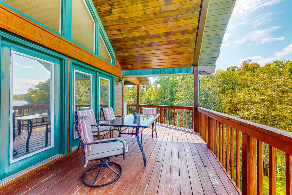 Lakefront Cabin Getaway・Boat Ramp・Hot Tub Escape
