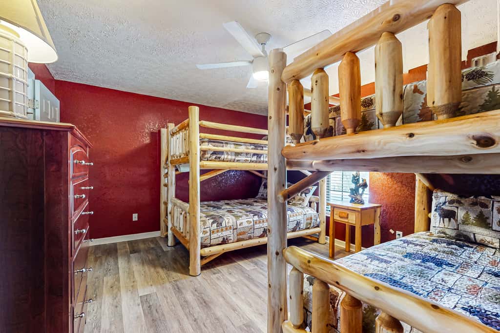Lakefront Cabin Getaway・Boat Ramp・Hot Tub Escape