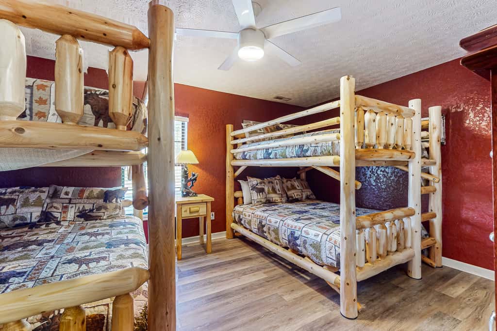 Lakefront Cabin Getaway・Boat Ramp・Hot Tub Escape