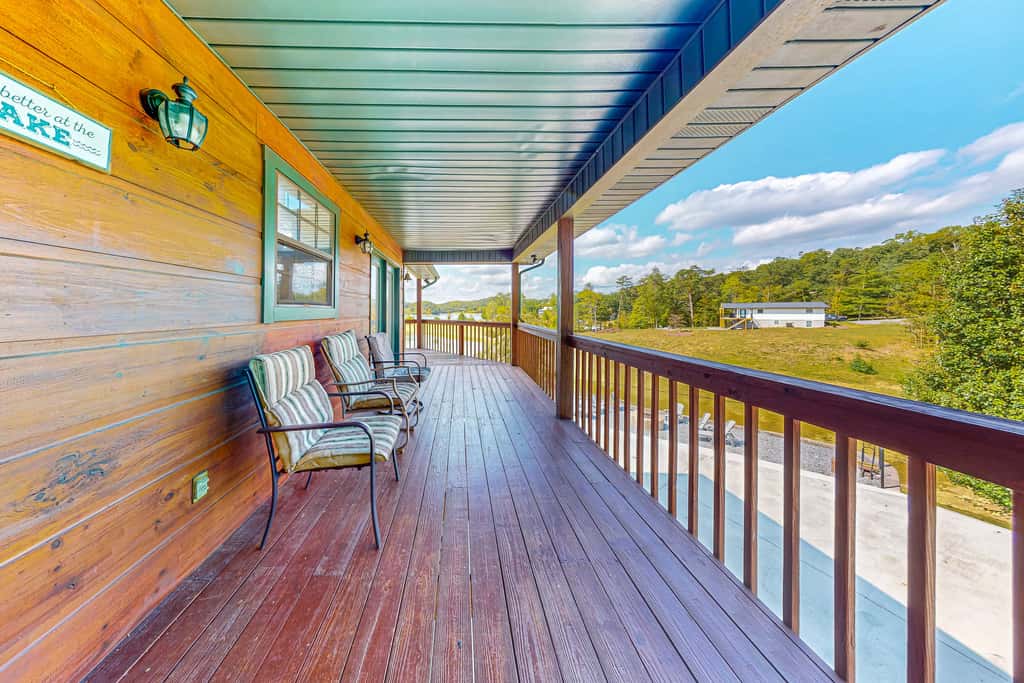 Lakefront Cabin Getaway・Boat Ramp・Hot Tub Escape