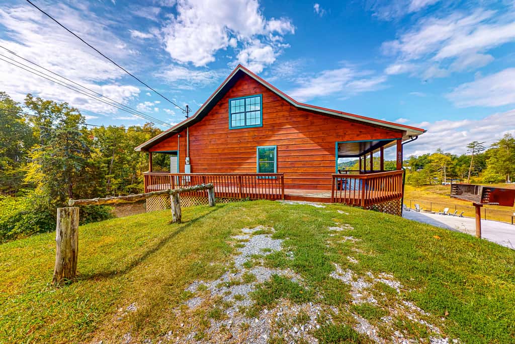 Lakefront Cabin Getaway・Boat Ramp・Hot Tub Escape