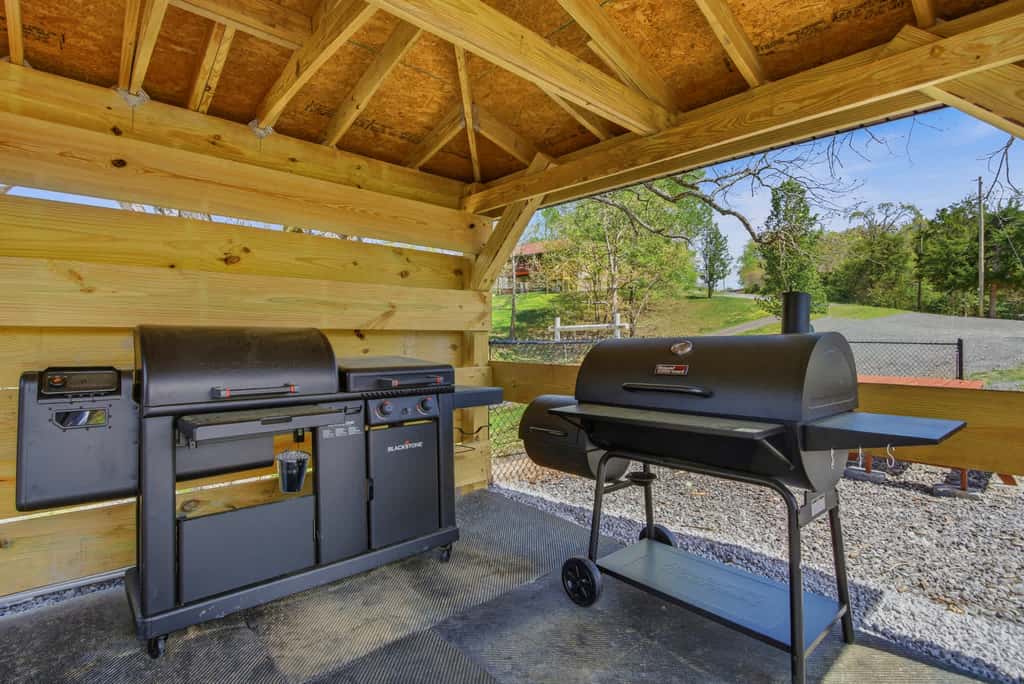 Lakefront Cabin Getaway・Boat Ramp・Hot Tub Escape