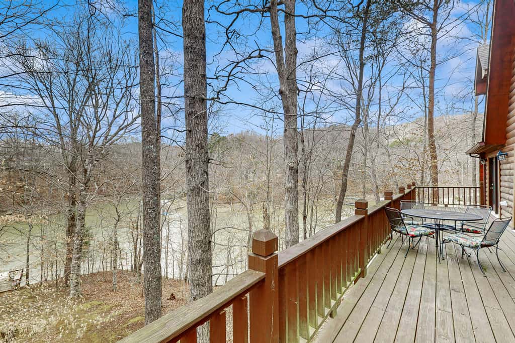 Dog Welcome Lake Home, Sleeps 15, Floating Dock