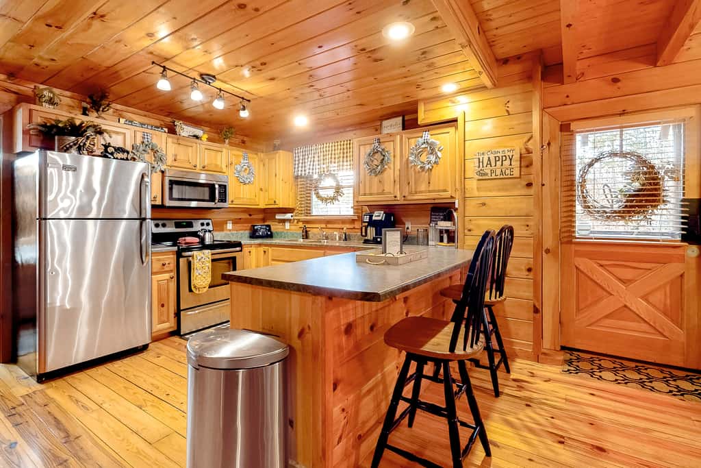 3.5 Mi to DT Pigeon Forge・Dog Ok! Getaway・Hot Tub
