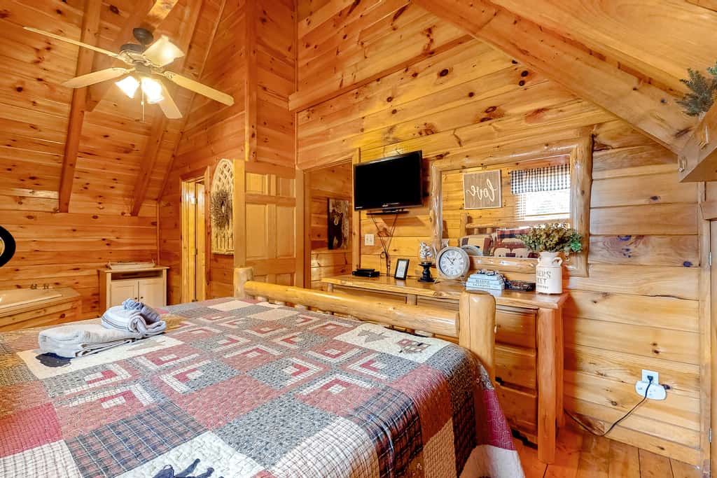 3.5 Mi to DT Pigeon Forge・Dog Ok! Getaway・Hot Tub