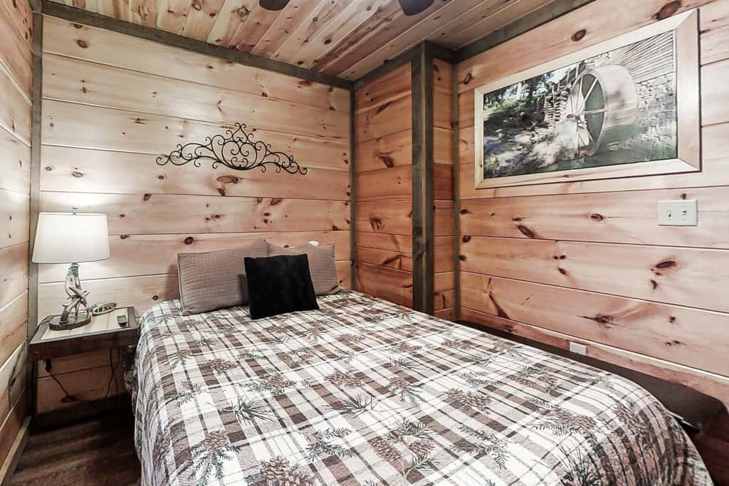 Wears Valley Retreat・Near Pigeon Forge・Firepit・Tub
