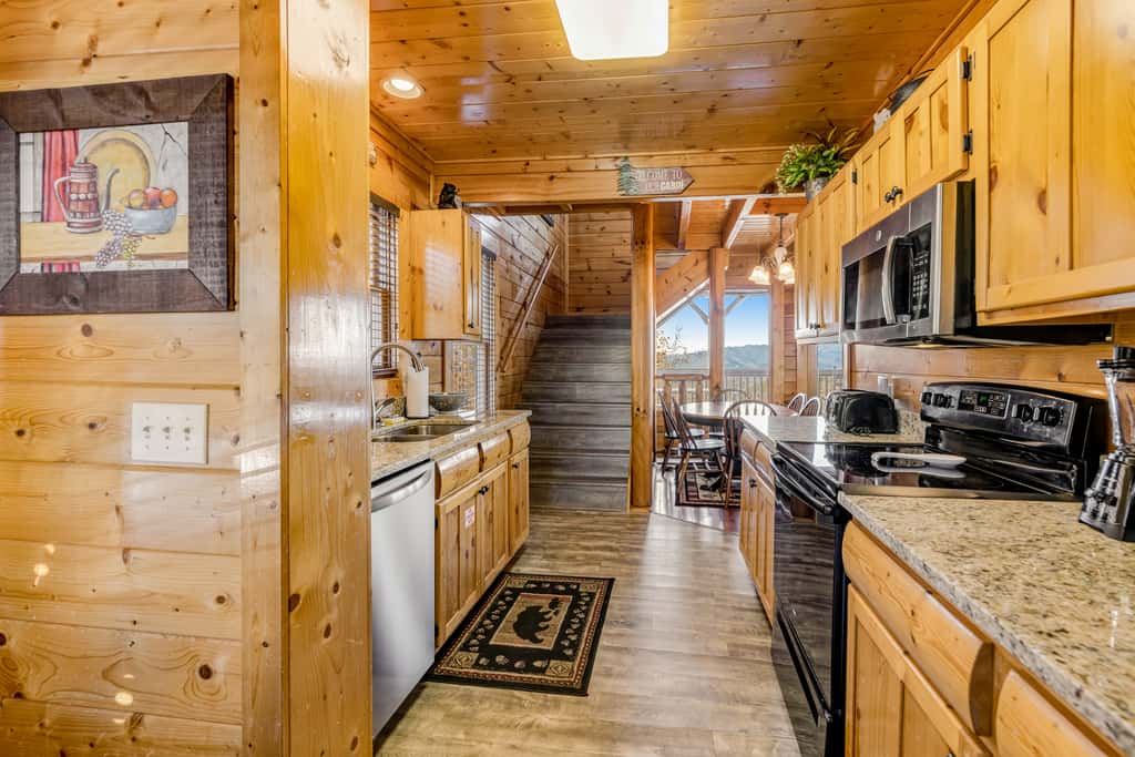  Panoramic Views, Game Room Fun, Wraparound Deck