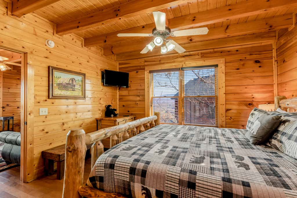  Panoramic Views, Game Room Fun, Wraparound Deck