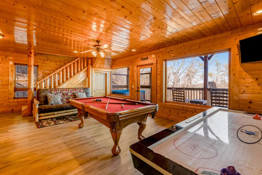  Panoramic Views, Game Room Fun, Wraparound Deck