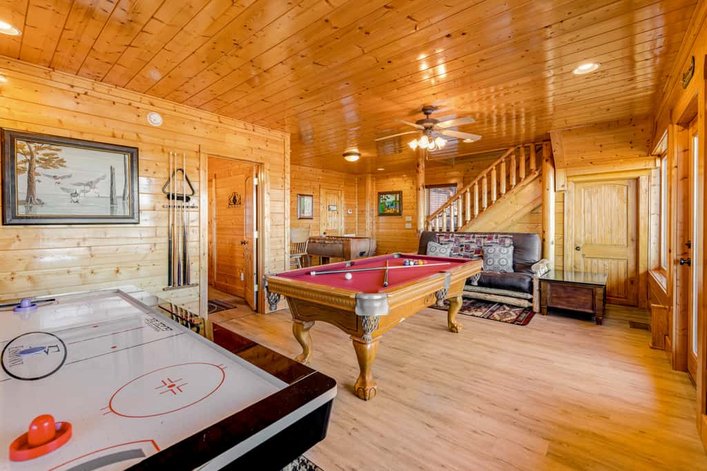  Panoramic Views, Game Room Fun, Wraparound Deck