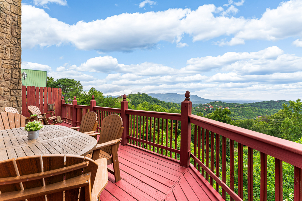 Bearfoot Inn, Sleeps 6・Stunning Views・Games