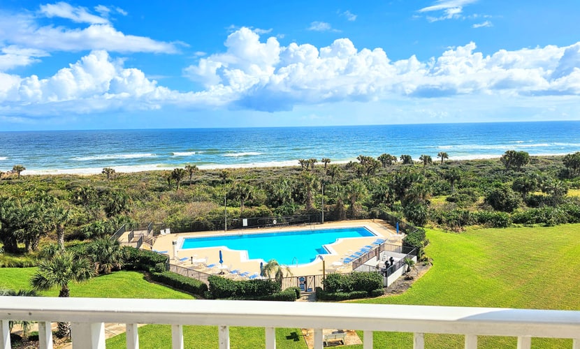 🌴Breathtaking 5th Floor Ocean Views. Corner unit🌅Wraparound Balcony! 🏊♀️3 Pools