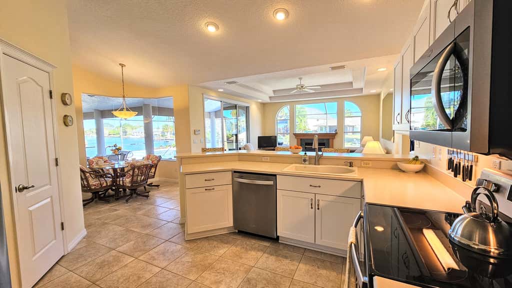Captain's Key Waterside Retreat