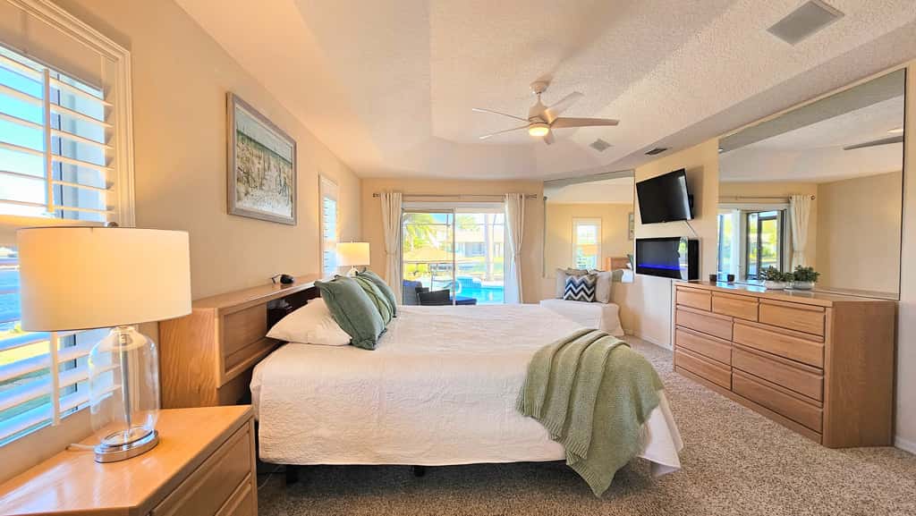 Captain's Key Waterside Retreat