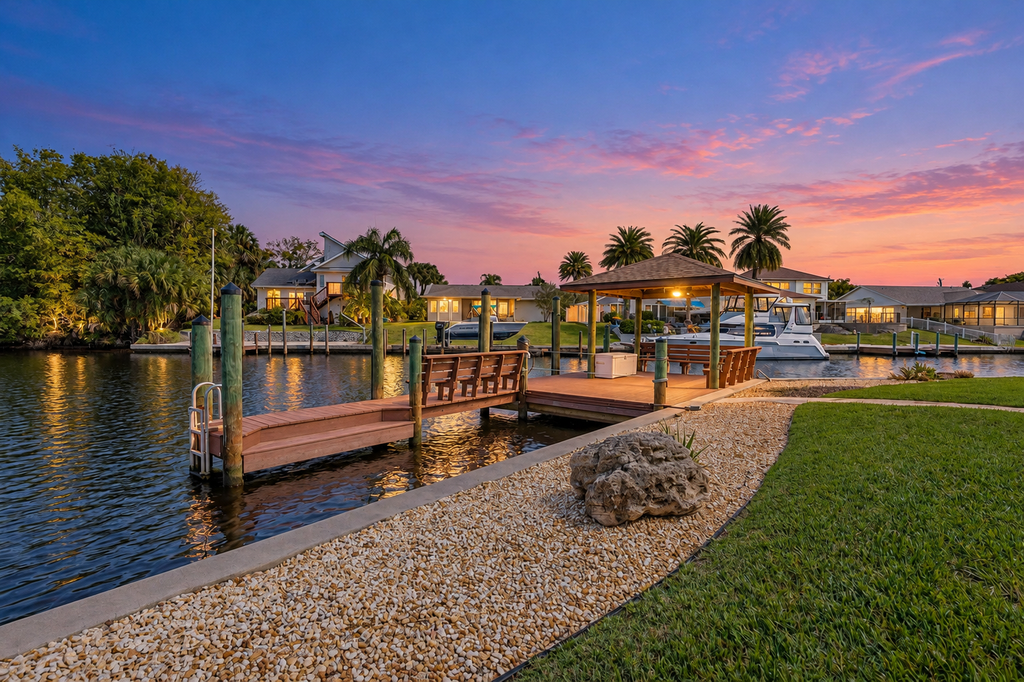 Captain's Key Waterside Retreat