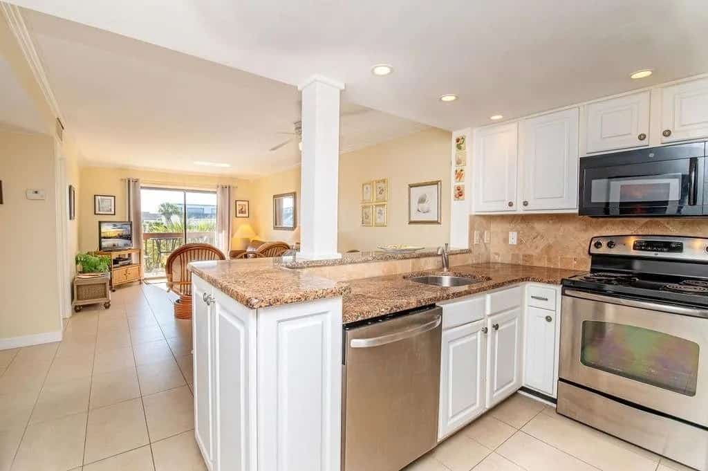 Updated Oceanfront, Oceanviews! 5 Hot Tubs 2 Resort Pools! Trolley🌴 St Augustine Beach