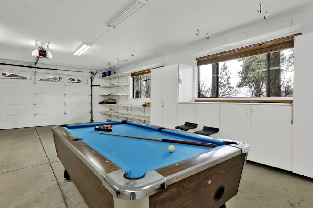 Vivienda De Osos | Walk to the Lake | Spacious Fawnskin Retreat Chalet