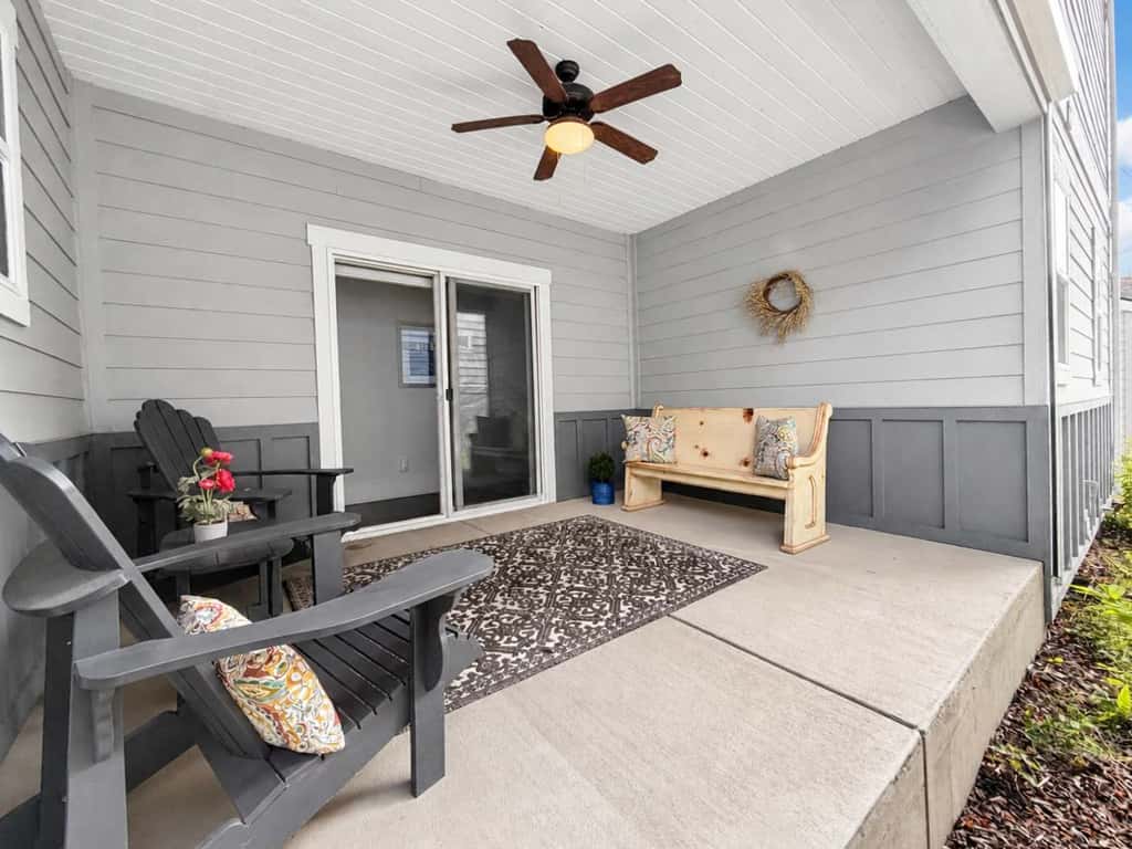 Spacious CDA Getaway | Fire Pit, BBQ & Backyard