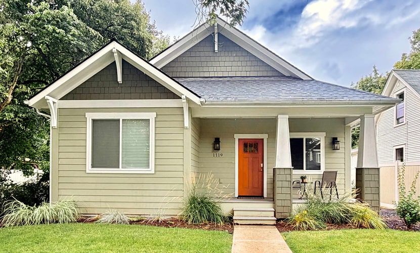 Enjoy a comfortable stay in this modern 3-bedroom, 3-bathroom single-level home in Midtown Coeur d’Alene. The open-concept space features a fully equipped kitchen, cozy living room with a gas fireplace and Smart TV, plus a private backyard with BBQ. Set in a quiet neighborhood near downtown, cafés, shops, and the lakefront. With a private 2-car garage, central AC, and in-home laundry, it’s a great home base for your Coeur d’Alene getaway!