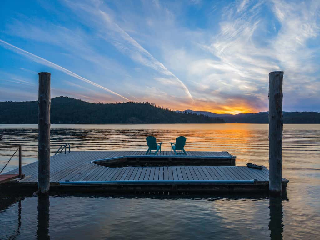 Cozy Lakefront Cabin | Private Dock, Kayaks & BBQ