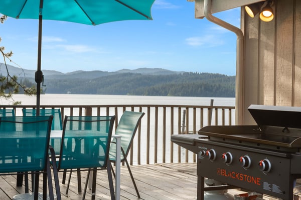 Tucked among the trees along the western shore of Lake Coeur d’Alene, this private cabin offers a true escape from the everyday. The 4-bedroom, 2-bathroom home accommodates up to 8 guests, with plenty of space to gather, unwind, and enjoy the lake. Spend your days kayaking from the private dock, relaxing on the deck, or enjoying a meal outdoors before settling in for a cozy evening by the fireplace.