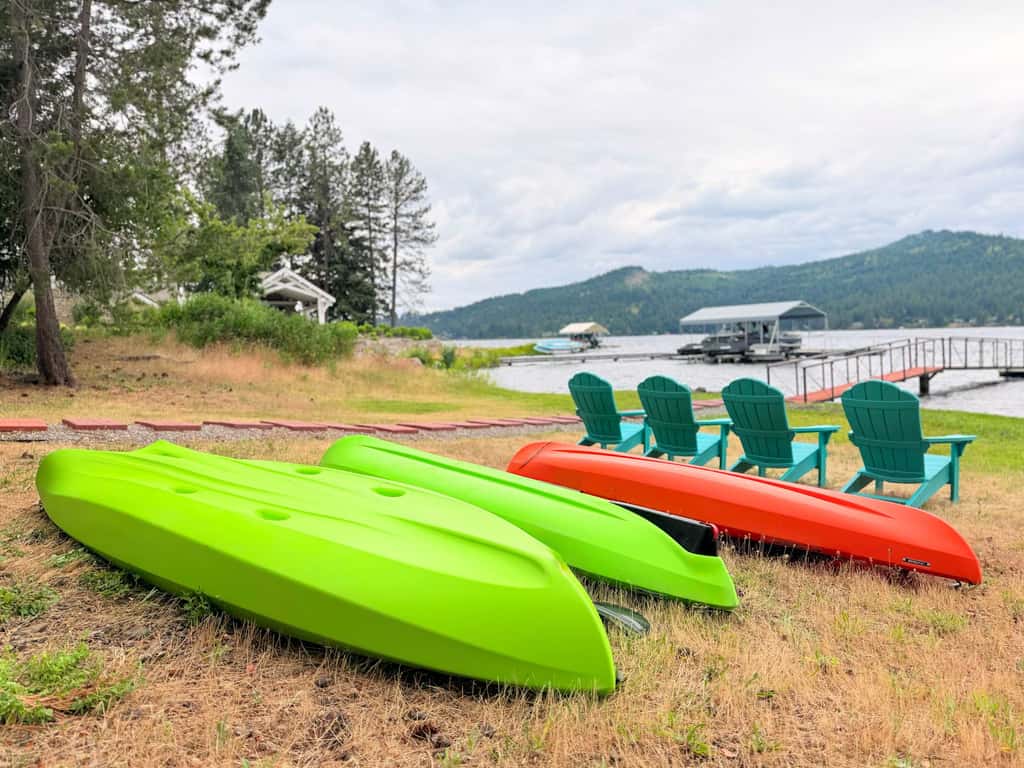 Cozy Lakefront Cabin | Private Dock, Kayaks & BBQ