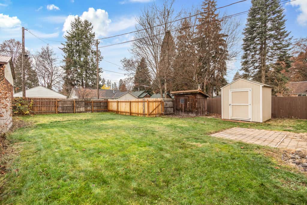 Charming Cozy Bungalow | Private Yard & BBQ Grill