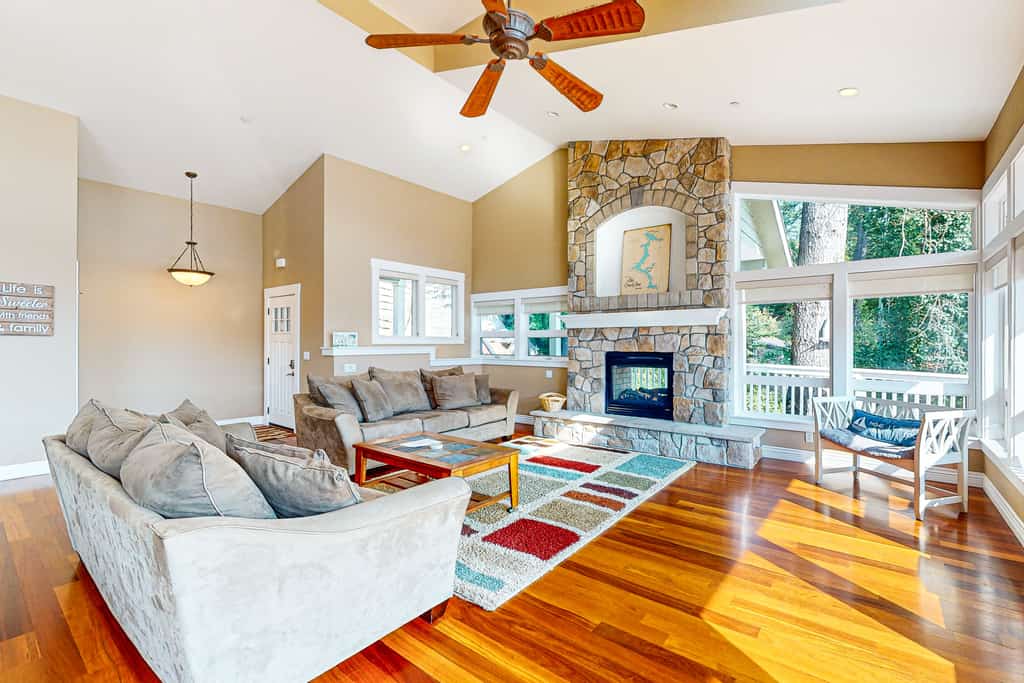 Wake up to breathtaking lake views and step outside to your private deck for a peaceful morning by the water. This stunning 4-bedroom lakefront getaway is made for relaxing, reconnecting, and making unforgettable memories. Enjoy coffee with a view, unwind in the fresh Idaho air, gather with family and friends, or simply soak up the beauty of the lake. With its serene setting, waterfront location, and cozy retreat feel, this is your perfect escape from the everyday.