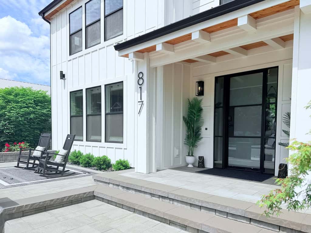 Spacious Downtown Escape | Private Hot Tub & Bikes
