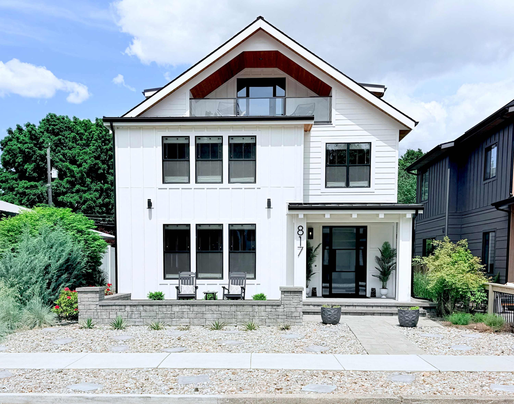 Spacious Downtown Escape | Private Hot Tub & Bikes