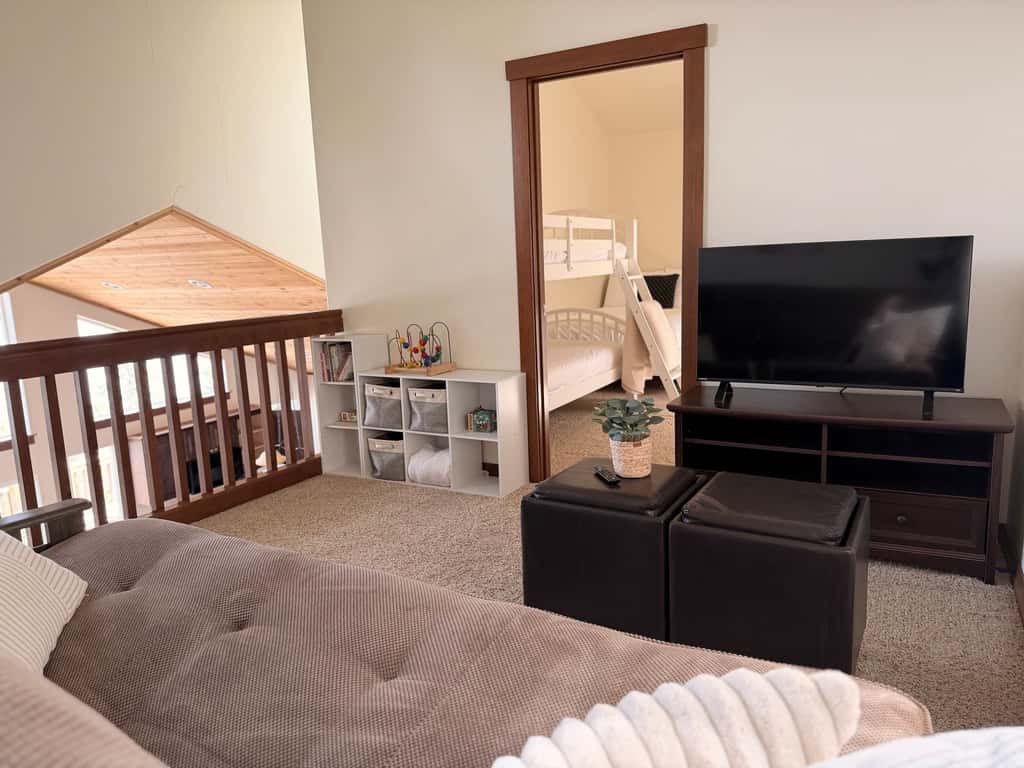 Cozy Lakeview Haven | Spacious Deck & BBQ