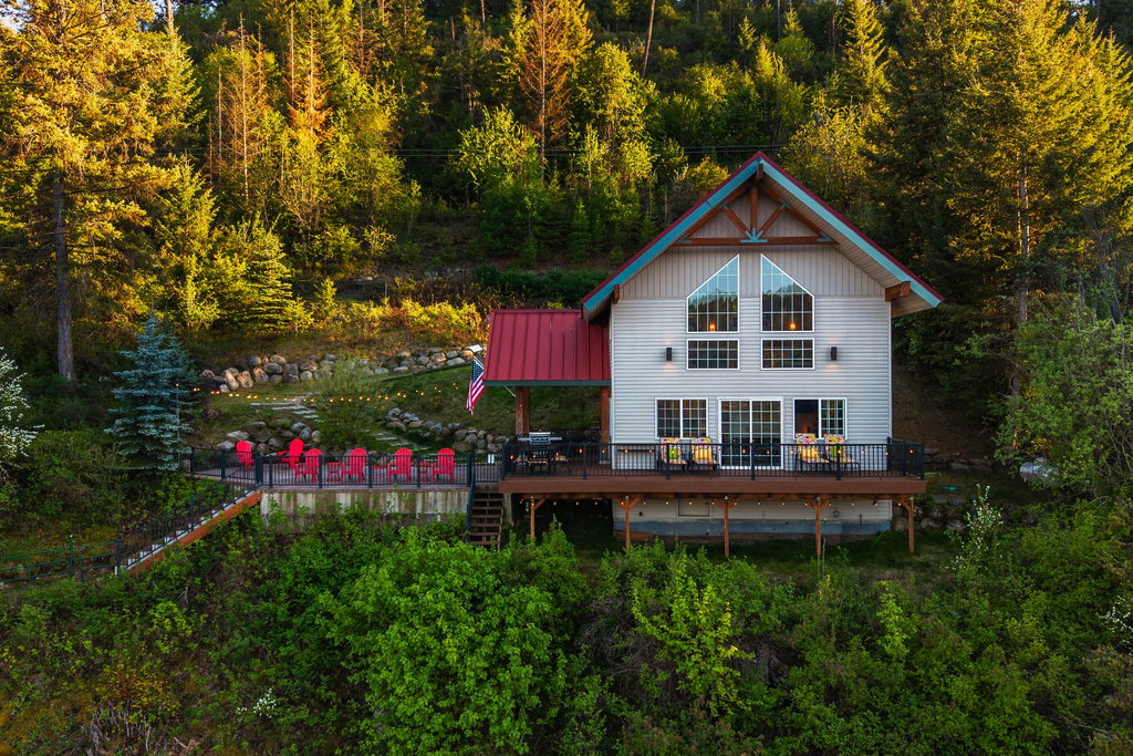 Secluded Lakefront Cabin | Private Dock & Fire Pit
