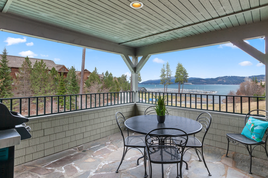 Scenic Waterfront Haven with Private Balcony & BBQ