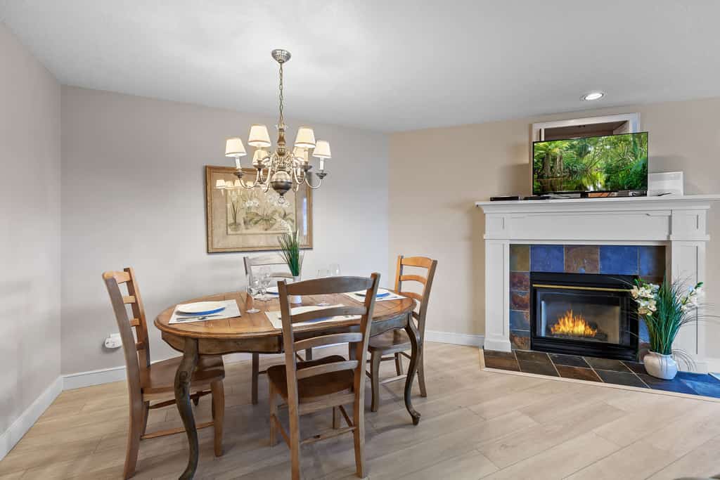 Escape to a stunning waterfront condo! Enjoy breathtaking mountain and lake views from your private balcony. This family-friendly retreat offers lake access, a public beach, and is perfect for water sports. With three bedrooms, two bathrooms, and modern amenities, it's the ideal getaway for families and friends seeking relaxation and adventure.