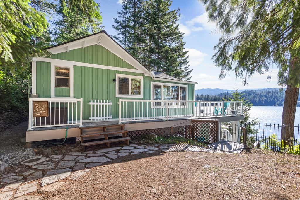 Slow down, reconnect, and enjoy lake life at this inviting Hayden Lake retreat. Spend your days out on the water, relax by the shoreline, or gather around the fire as the sun goes down. With plenty of space to settle in and a peaceful setting away from the crowds, it’s an easy place to make the most of a getaway with family or friends.