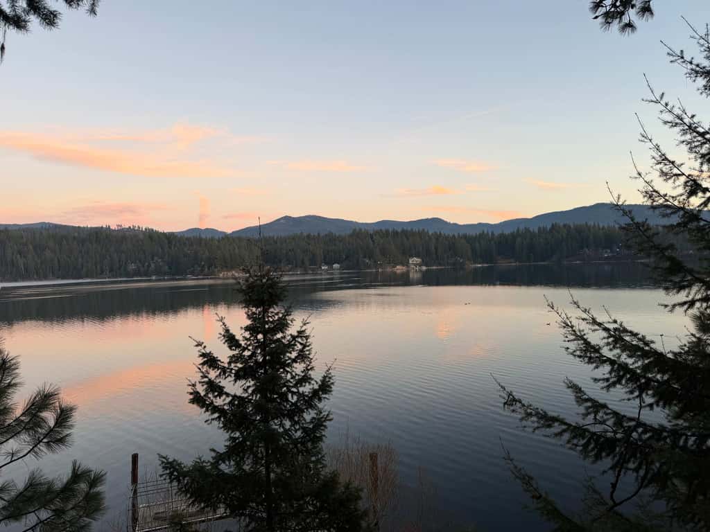 Peaceful Lakeside Escape | Private Dock + Kayaks