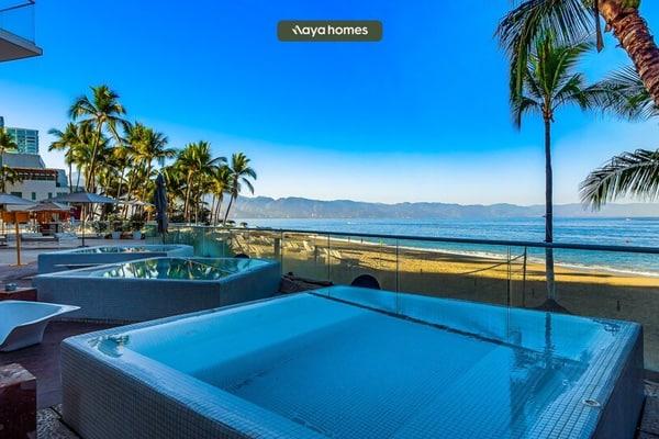 Beachfront 3BR/3BA Icon PV, pool, gym, ocean views