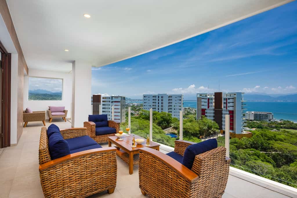 2BR Alamar Delta I 902 in La Cruz w/ Pool & Beach
