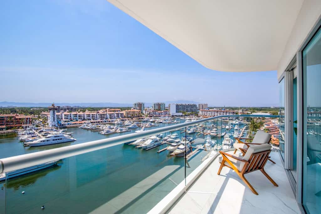 "Nautico: 1BR, Rooftop Pool, 20% Off!"