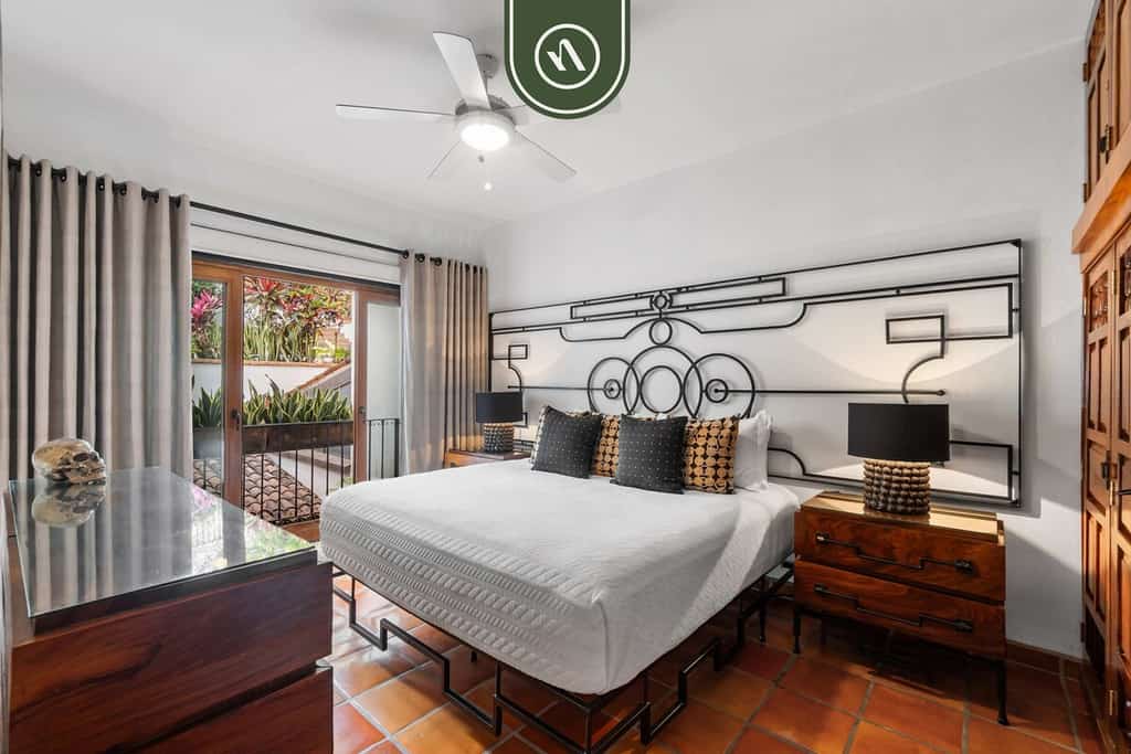 Selva Romantica Safari 2 | 2BR/2BA Puerto Vallarta, pool, gym & balcony