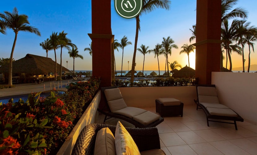 Playa Royale Tower 1 1133 | 1BR Nuevo Vallarta | Beach, pool & WiFi