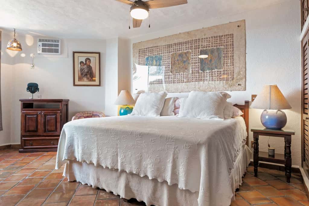 303 Vista del Sol